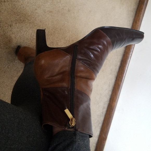 2 3/4" heeled boots - Picture 2 of 5